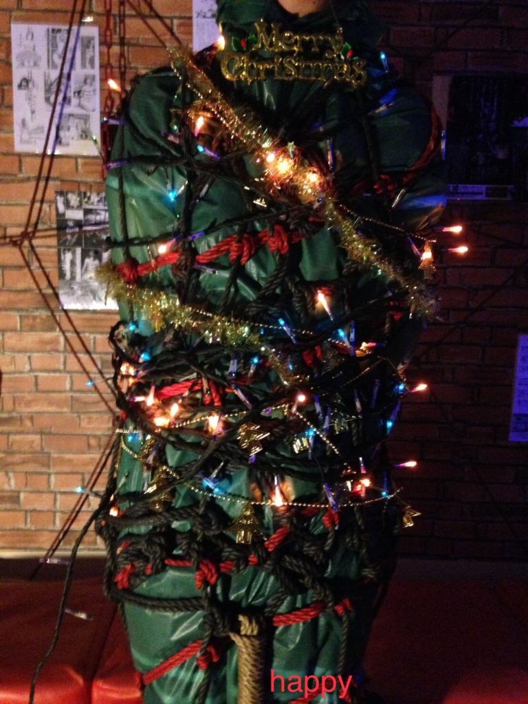 全ての変態達の憩いの秘密基地20年目の老舗新宿・ハプニングバー安心！安全！格安！団鬼六映画の緊縛師常駐！

新宿　ハプバー　ハプニングバー　ハッピー　