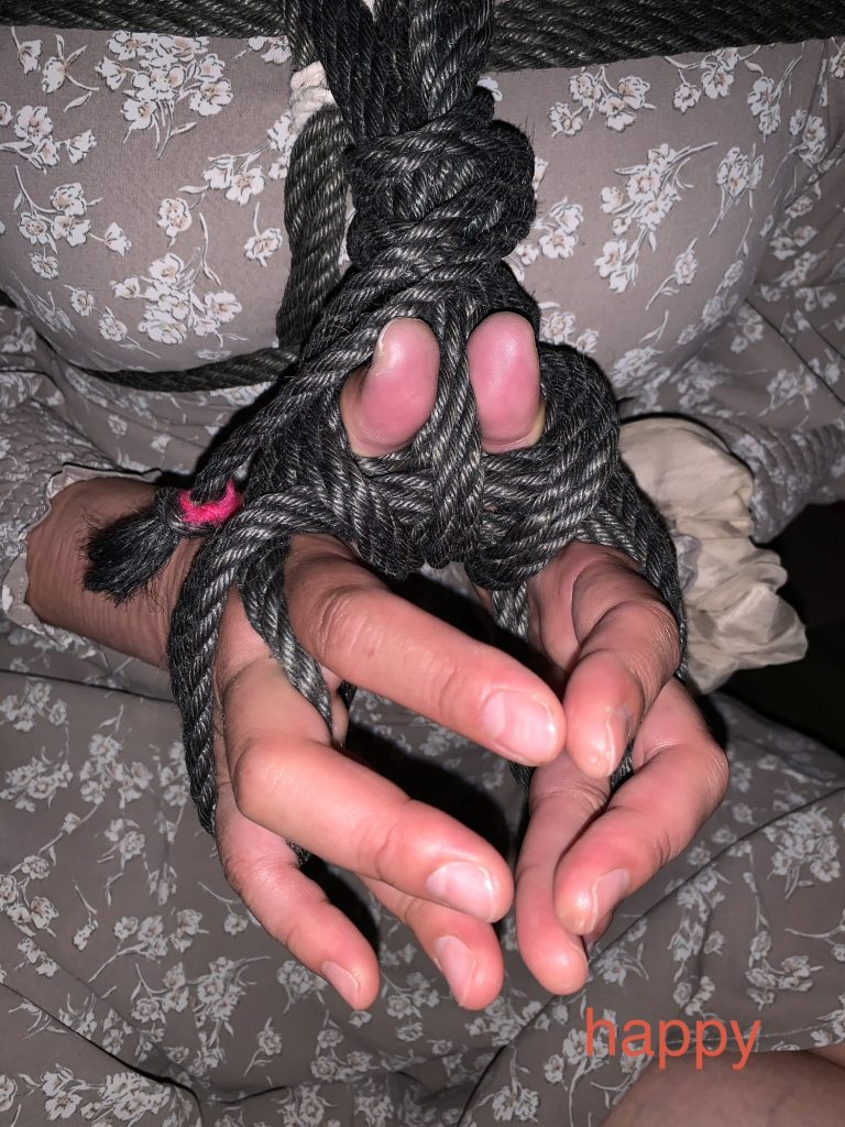 全ての変態達の憩いの秘密基地23年目の老舗新宿・ハプニングバー安心！安全！格安！団鬼六映画の緊縛師常駐！

新宿　ハプバー　ハプニングバー　ハッピー　