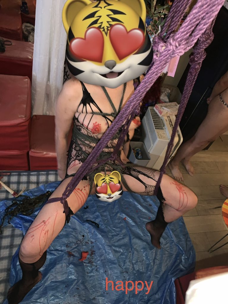 全ての変態達の憩いの秘密基地23年目の老舗新宿・ハプニングバー安心！安全！格安！団鬼六映画の緊縛師常駐！

新宿　ハプバー　ハプニングバー　ハッピー　